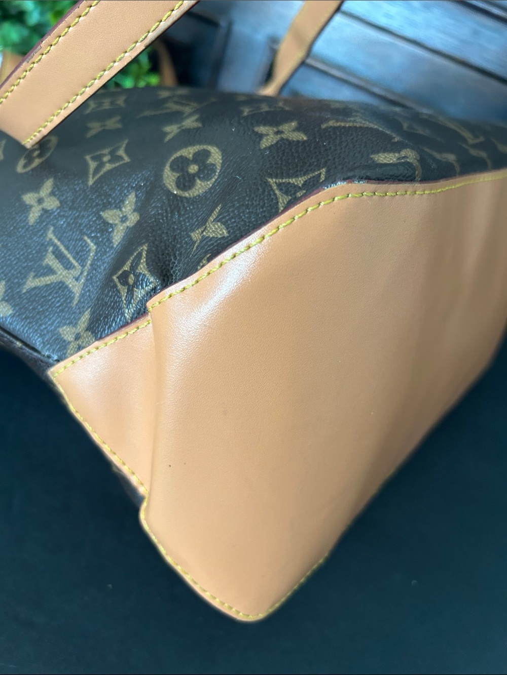 Beautiful Tote in Brown with Tan Straps - Picture 9 of 16